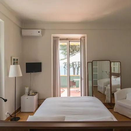 Unika Lisbon Coast Penzion *